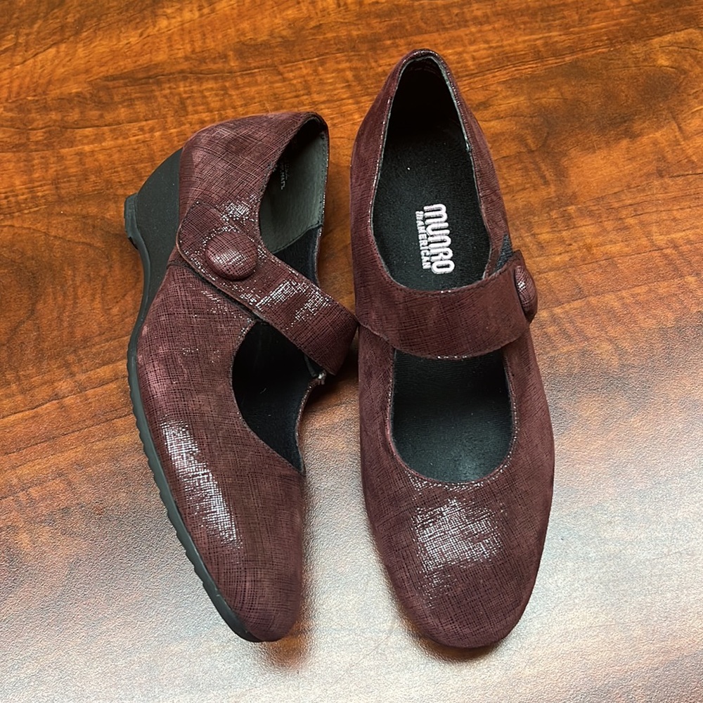 Munro Women's Burgundy Mary Jane Shoes